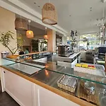 Hotell Alba 3*
