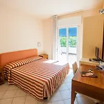 Alba Hotell 3*