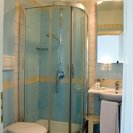 Alba Hotel 3*