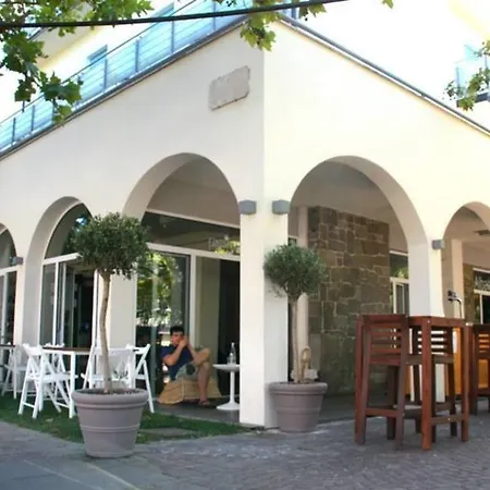 Alba Hotel 3*